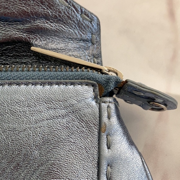 BCBG MAXAZRIA wristlet metallic baby blue - Picture 8 of 9